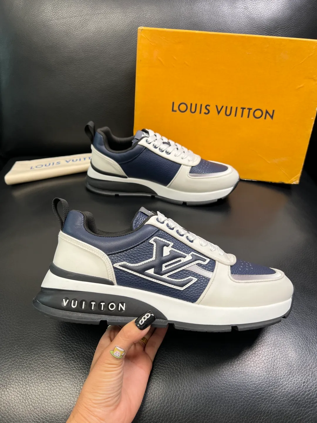 Men's shoes 💰 780 Lv High quality top crafts Louis Vuitton, sports sneakers counter synchronization, uppers imported from Italy, high-quality splicing with colorful and complex crafts, imported lambswool lining soft and comfortable, soles: original soles specially provided by the original factory, T men's shoes 💰U exclusive movable molded soles super comfortable, original and single goods, high quality, welcome to compare, code number 39-44 (customized 38 45)